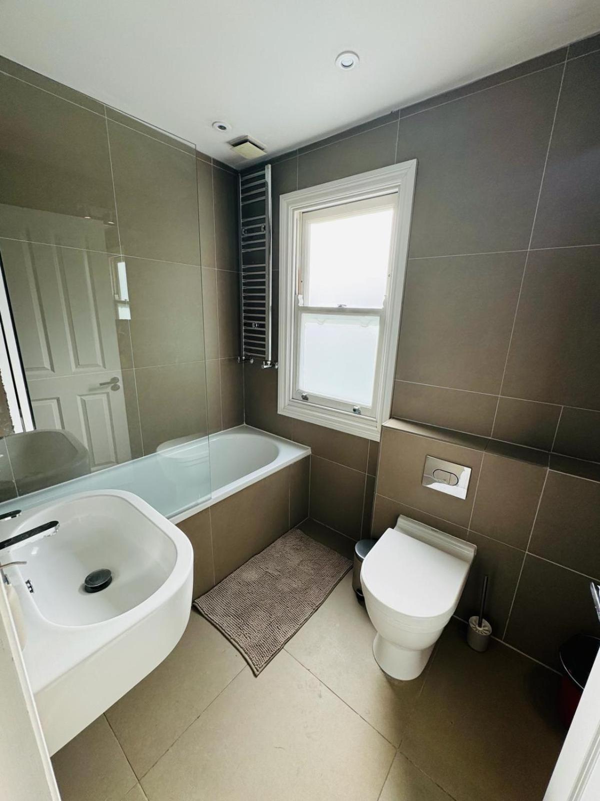 Stunning Flat In Chiswick Apartman London Kültér fotó
